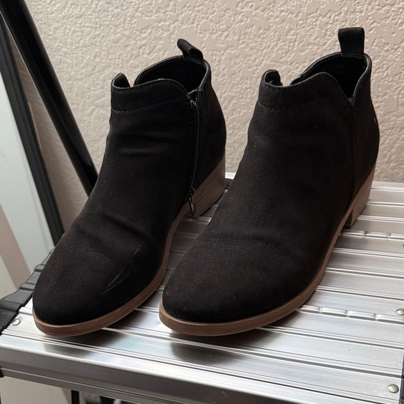 Black Suede-Look Ankle Booties – Classic Chelsea Style - Picture 2 of 4